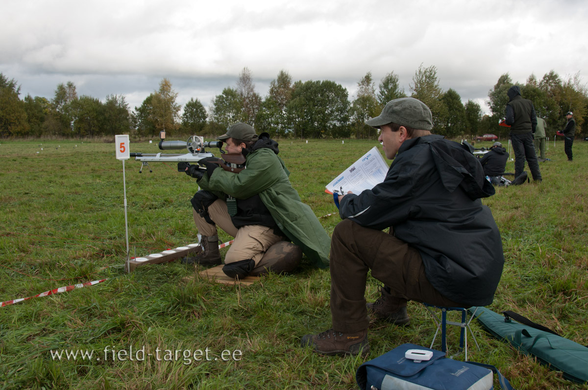 Sergejus Titarenko and Indrek Kanep in Line 5